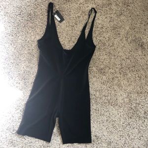 SKIMS Bodysuit 🖤